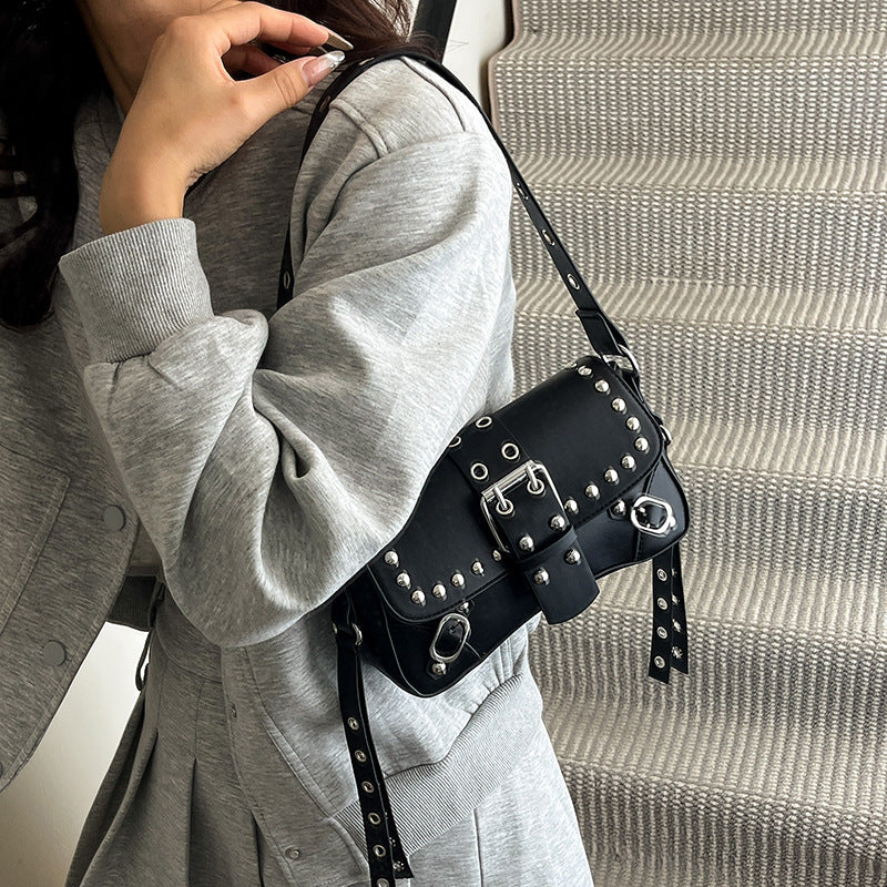 Wholesale Hot Girl Rivet Shoulder Bag Underarm  Women' s Bag